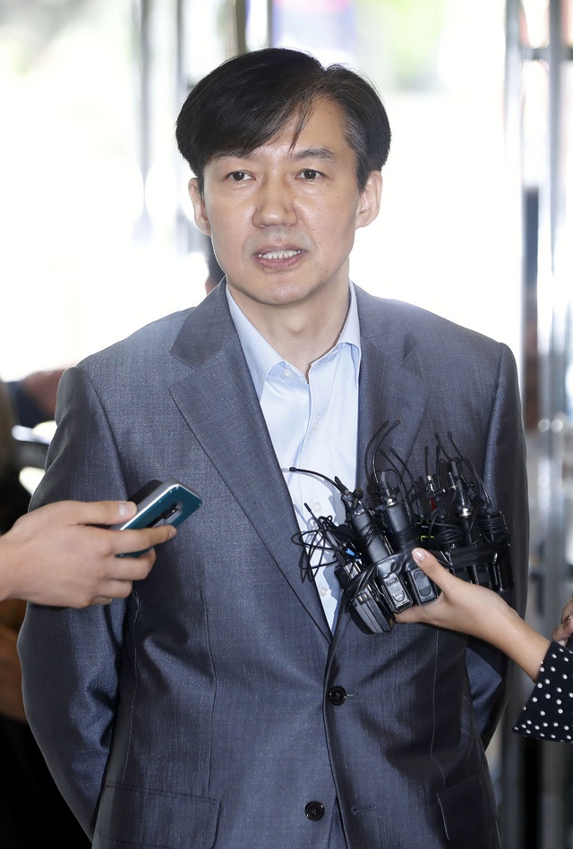기로에 선 ‘조국 후보 구하기’