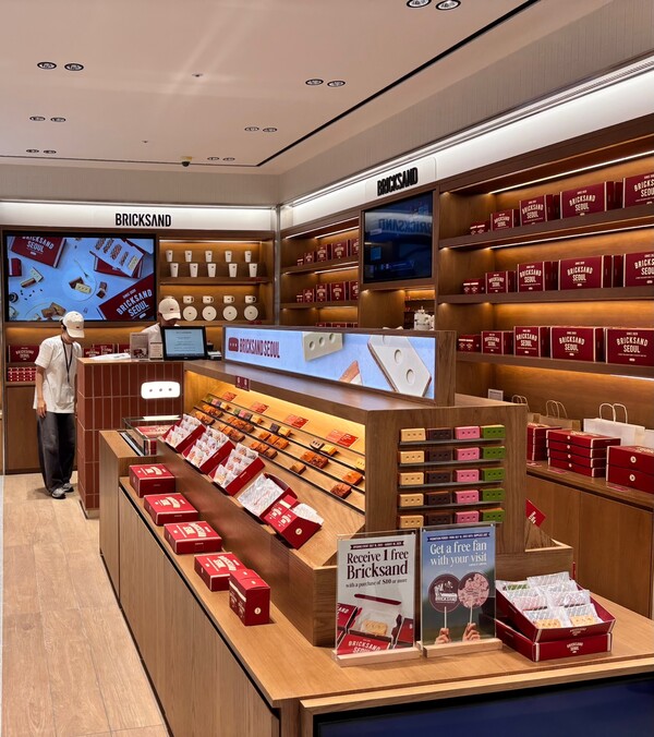 브릭샌드 매장 개점 첫날. 사진=김나연 기자