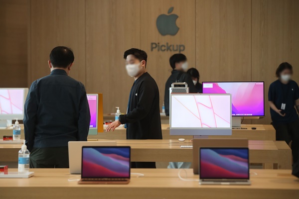 서울 중구 명동에 위치한 애플스토어 모습. 사진=뉴시스