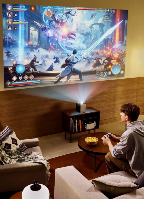 시네빔 쇼츠는 LG전자의 독자 스마트 TV 플랫폼 webOS를 탑재해 LG채널, OTT, 게임 등 다양한 콘텐츠를 즐길 수 있다. 사진=LG전자