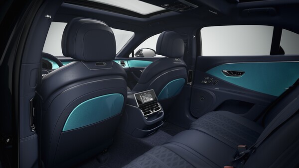 벤틀리 뮬리너 퍼스널 커미셔닝 옵션_토파즈 피아노 베니어. 사진=벤틀리