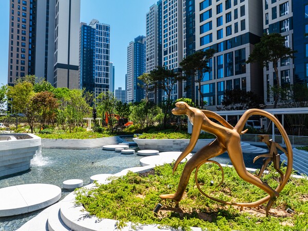 서울대 문화예술원의 'S.H.A.A(SNU ICA Hyundai E&C Art Awards)' 공공미술 공모전에서 대상을 차지한 정은형 작가의 작품 '돌봄에 대하여'. 사진=현대건설