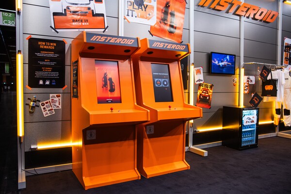 '게임스컴 2025'에서 현대자동차가 전시하는 게임 '인스터로이드 레트로 아케이드' 모습. 사진=현대자동차