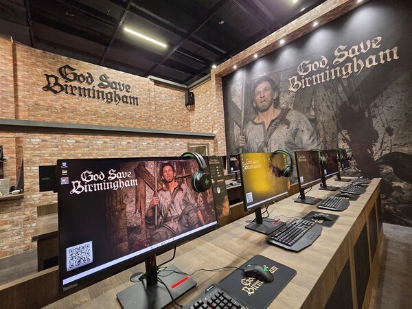 카카오게임즈의 자회사 오션드라이브 스튜디오가 만든 '갓 세이브 버밍엄' 게임스컴 부스 전경. 사진=카카오게임즈