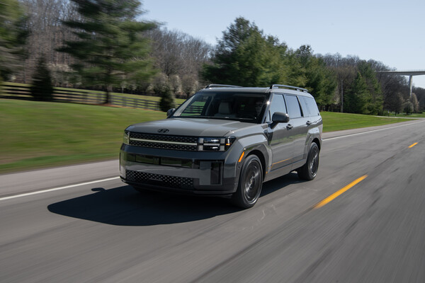 현대 싼타페는 TXI 기술 평가의 '첨단 기술 어워드(Advanced Technology Award)'에서 우수한 기술이 적용된 차종으로 선정됐다. 사진=현대자동차