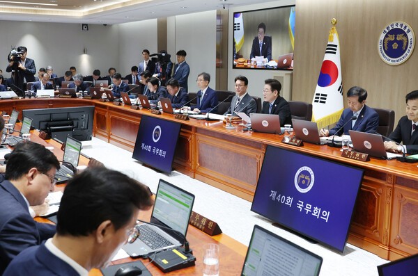 2일 용산 대통령실 청사에서 열린 제40회 국무회의에서 이재명 대통령이 발언하고 있다. 사진=대통령실통신사진기자단