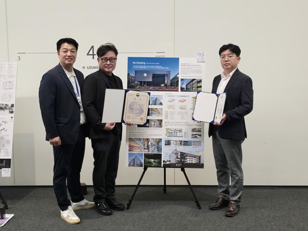 한화 건설부문이 시공하고 해안건축이 설계한 '자생 메디바이오센터'가 2025년 한국리모델링건축대전에서 대상인 환경부 장관상을 수상했다. 사진=한화 건설부문