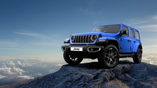 9월 내 랭글러를 출고하는 고객에게는 5년/13만km 연장보증 서비스 또는 오토 파워 사이드 스텝 중 원하는 혜택을 선택할 수 있으며, 전 차종에 블랙박스와 하이패스가 기본 제공된다. 사진=지프