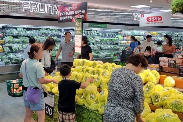 롯데마트는 초가을 제철 먹거리를 저렴하게 선보이는 '초신선 페스타'를 개최한다. 사진=롯데마트