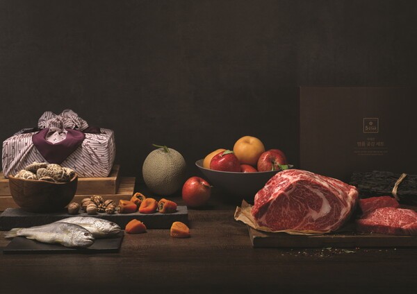 신세계백화점은 프리미엄 명절 선물 세트 '5스타'를 선보인다. 사진=신세계백화점