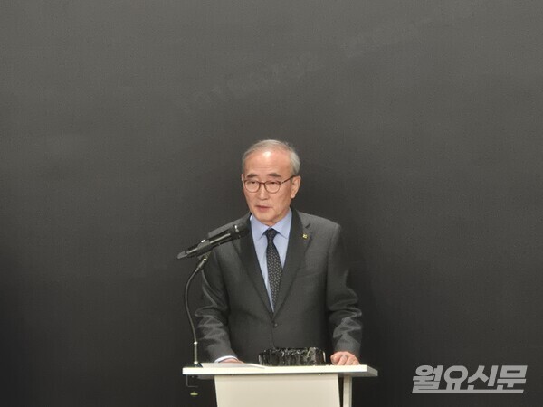 김영섭 KT 대표가 보안 브리핑에서 고객에게 사과의 말을 전하고 있다. 사진=편슬기 기자