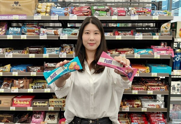 편의점 CU는 업계 최저가 PB 시리얼 바 2종을 선보인다. 사진=BGF리테일