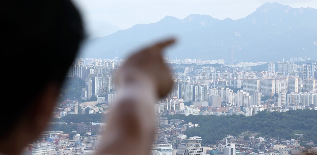 요즘은 부동산을 찾기 위해 직접 발품을 파는 대신, VR·3D 기술을 활용한 ‘온라인 임장’으로 집을 살펴보는 추세가 확산하고 있다. 사진=뉴시스