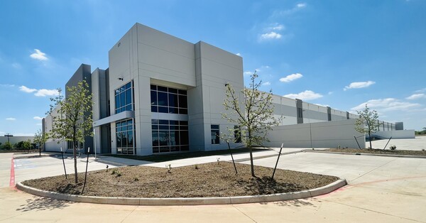 롯데글로벌로지스는 아이허브와 함께 미국에 자동화 풀필먼트센터를 구축한다. 사진=롯데글로벌로지스