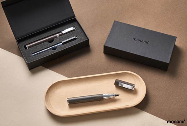 '모나미 서명용 펜' 1000세트 한정 판매. 사진=모나미