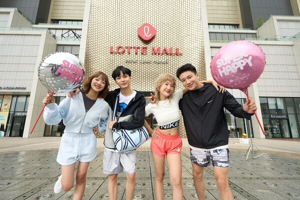 롯데몰 웨스트레이크 하노이가 베트남에서 큰 인기를 끌고 있다. 사진=롯데백화점