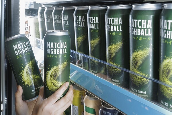 세븐일레븐은 '말차하이볼'을 출시했다. 사진=세븐일레븐