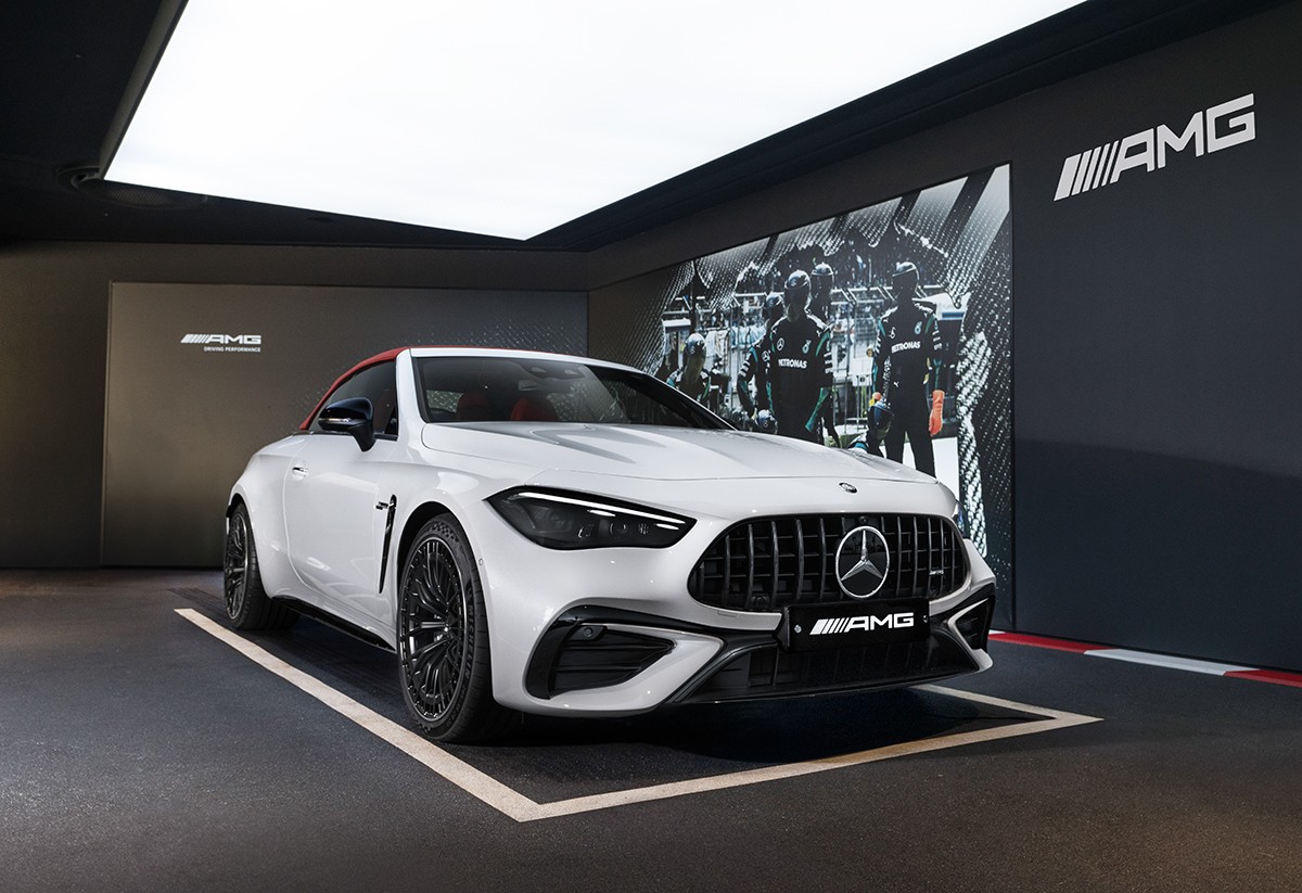 메르세데스-AMG CLE 53 4MATIC+ 카브리올레 한성에디션 모델. 한성자동차는 창립 40주년을 맞아 AMG CLE 53 카브리올레를 비롯한 총 3종의 한성에디션 한정판 모델을 40대 한정으로 출시했다. 사진=한성자동차