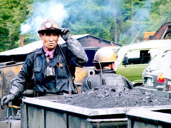 과거 사북광업소의 광부. 사진=강원랜드