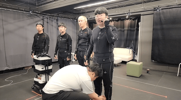 버추얼 방송을 체험해 보고 있는 스트리머 ‘봉준’. 사진=SOOP