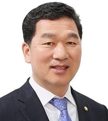 더불어민주당 신정훈 의원. 지난 6일 '공무원 등 권리구제 보장을 위한 특별법안'을 대표 발의했다. 사진=뉴시스 