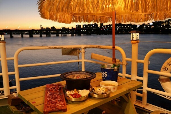 그램그램 한강 압구정크루점 메뉴. 사진=다이닝브랜즈그룹