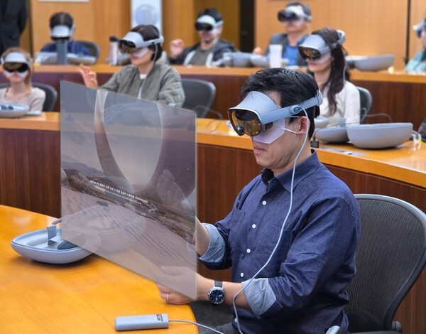 삼성인력개발원은 삼성전자와 협력하여 AI와 XR(확장현실)을 결합한 차세대 교육 프로그램을 본격 도입했다고 12일 밝혔다. 사진=삼성인력개발원