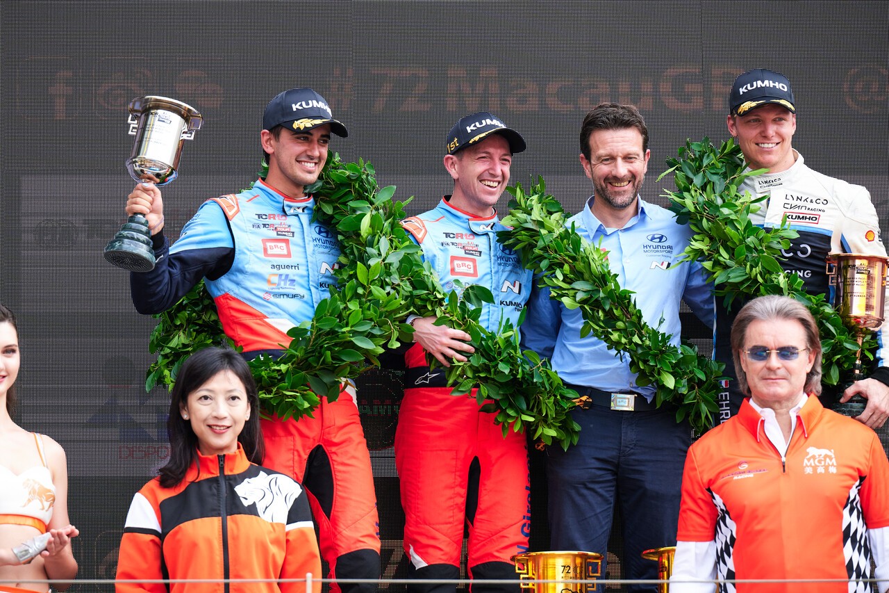 BRC 현대 N 스쿼드라 코르세(Squadra Corse) 팀 소속 네스토르 지로라미 선수와 미켈 아즈코나 선수가 11월 13~16일 열린 '2025 TCR 월드투어' 마카오 대회에서 우승·준우승을 차지했다.