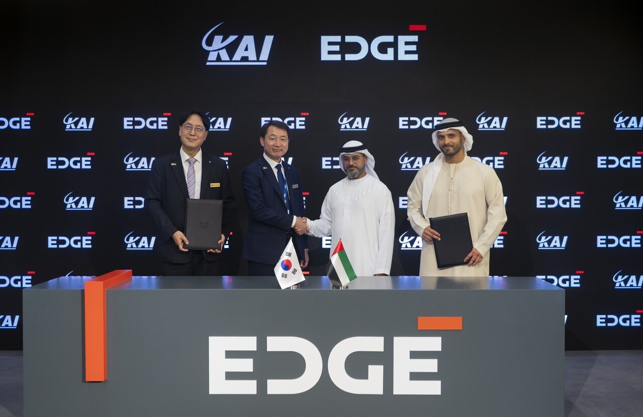 KAI는 UAE 국영 방산그룹 EDGE의 플랫폼&시스템 조직과 전략적 협력에 합의하며 미래 항공우주·무인기·복합체계 분야에서 공동 연구와 중동시장 공략을 강화할 계획이다. 사진=KAI