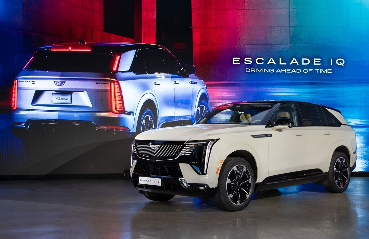 캐딜락은 205kWh 얼티엄 배터리와 슈퍼크루즈 등 최신 기술을 적용한 전기 SUV 에스컬레이드 IQ를 국내 출시하며 1회 충전 739km 주행거리를 인증받았다. 사진=캐딜락