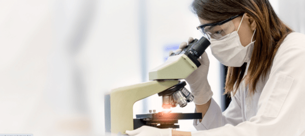 신약개발 패러다임 바꾸는 '인공지능'...국내 제약사도 도전 - 뉴스 썸네일 이미지