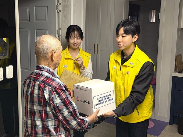 유통가, 호국보훈의 달 맞춤 '사회공헌' 행보 - 뉴스 썸네일 이미지