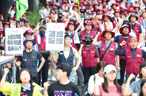 [포토] 민주노총, 국회서 농성…"<b>노란봉투법</b> 통과까지 계속"